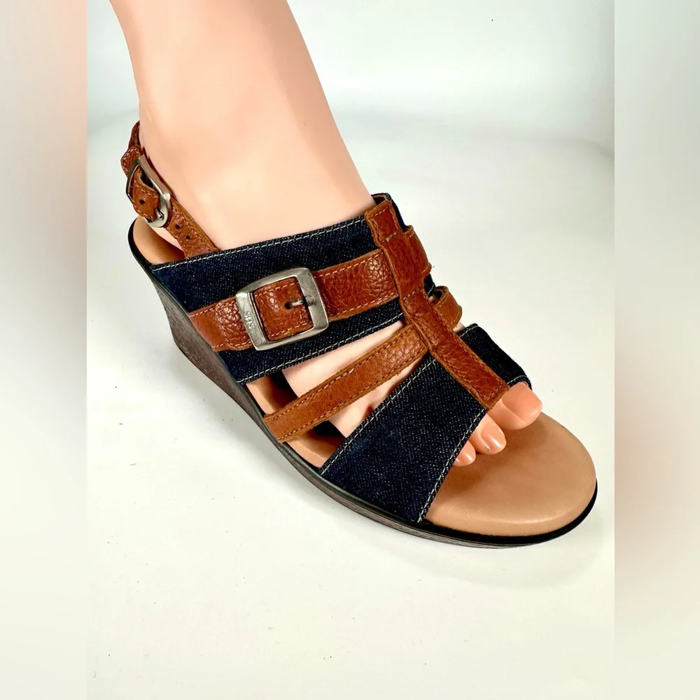SAS Women’s Layla T-strap Wedge
Sandals - Picture 4 of 11
